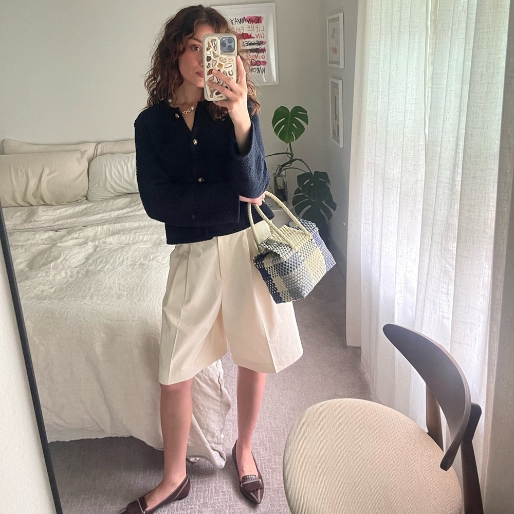 Hi! I'm Leilani 💕 Welcome to my closet!